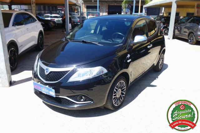 Lancia Ypsilon 1.2 69 CV 5 porte Gold - foto 3 di 4
