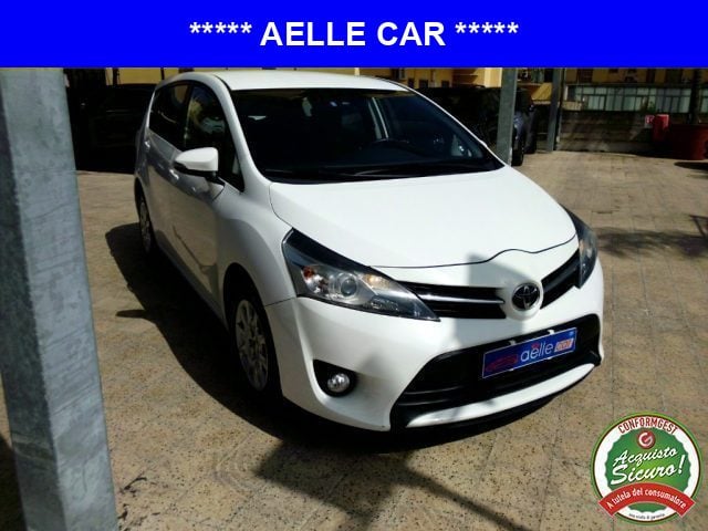 Toyota Verso 1.6 D-4D 7 posti Business Pack, del 2014, 200.000 km, in vendita a Giarre (CT)