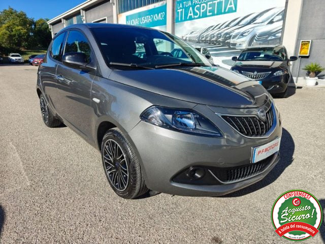 Lancia Ypsilon 1.0 FireFly 5 porte S&S Hybrid Ecochic Gold - foto 3 di 4