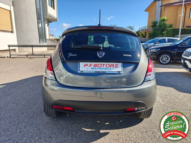 Lancia Ypsilon 1.0 FireFly 5 porte S&S Hybrid Ecochic Gold - foto 4 di 4