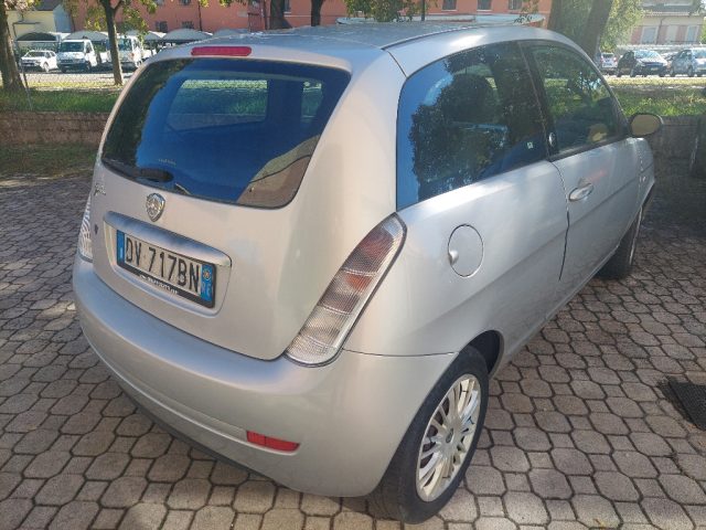 Lancia Ypsilon 1.4 Argento Ecochic GPL - foto 3 di 4