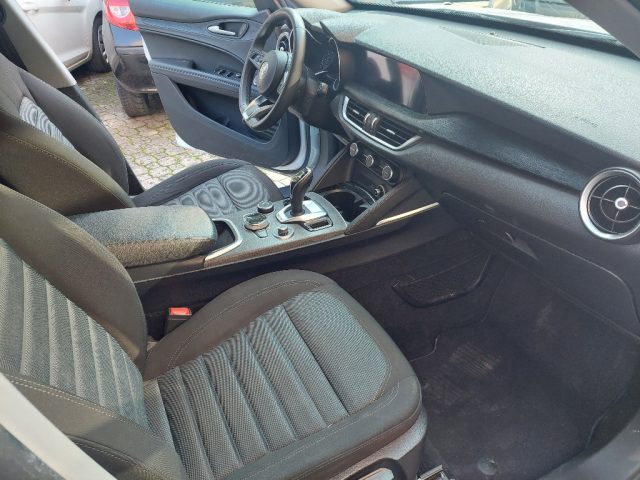 Alfa Romeo Stelvio 2.2 Turbodiesel 160 CV AT8 RWD Business, del 2020, 160.000 km, in vendita a Bagnolo In Piano (RE)