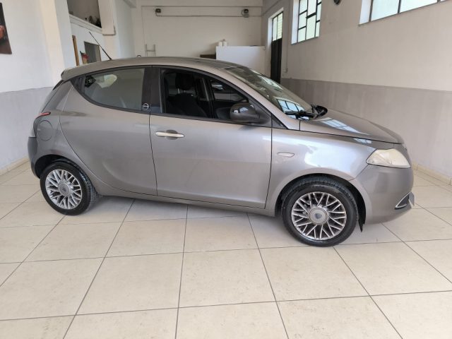 Lancia Ypsilon 1.2 69 CV 5 porte GPL Ecochic Silver usato a NICOSIA