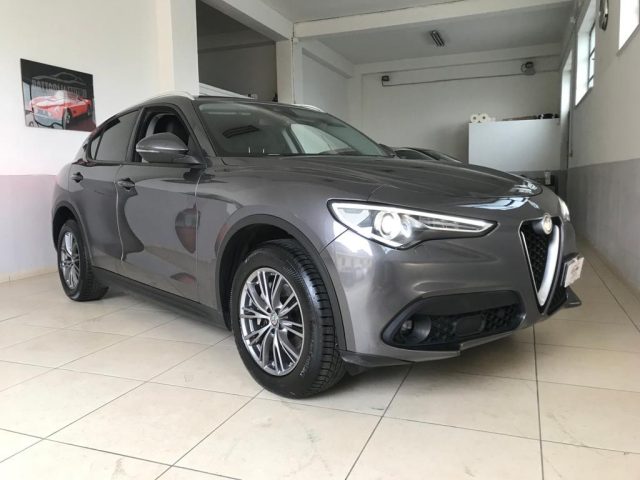 Alfa Romeo Stelvio 2.2 Turbodiesel 210 CV AT8 Q4 Business - foto 2 di 4