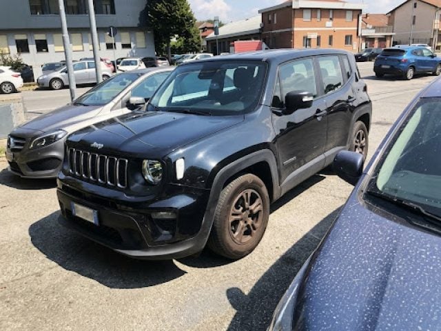 Jeep Renegade 1.6 Mjt 130 CV Longitude, del 2022, 74.000 km, in vendita a Nicosia (EN)