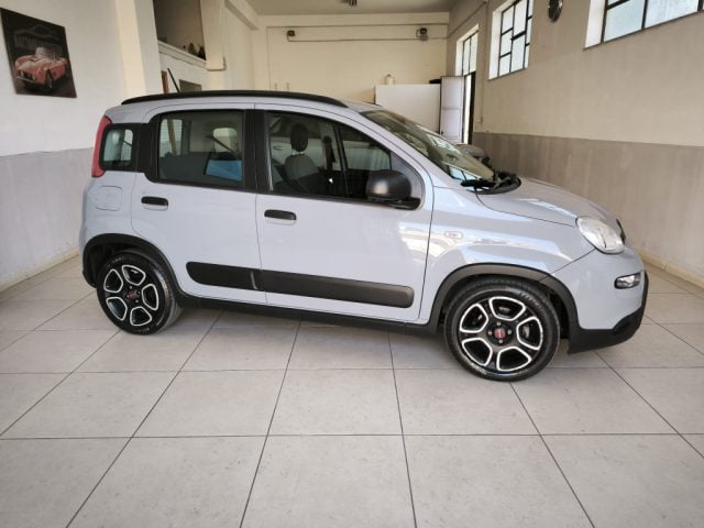 Fiat Panda 1.0 FireFly S&S Hybrid City Life, del 2022, 76.000 km, in vendita a Nicosia (EN)