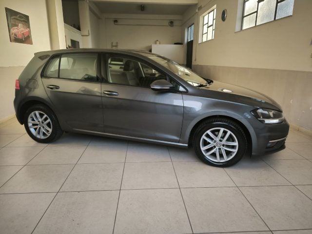 Volkswagen Golf 1.6 TDI 115 CV 5p. Business BlueMotion Technology, del 2019, 137.000 km, in vendita a Nicosia (EN)