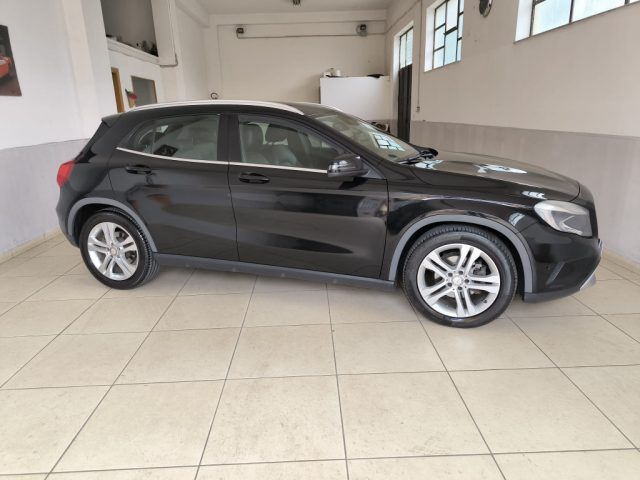 Mercedes-Benz GLA 220 d Automatic 4Matic Sport usato a NICOSIA