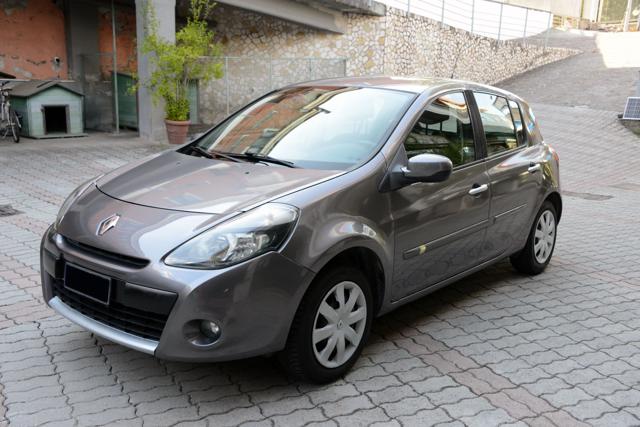 Renault Clio 1.2 16V 5 porte GPL Dynamique, del 2010, 130.000 km, in vendita a Atripalda (AV)