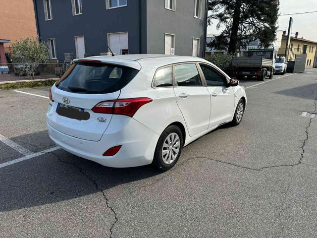 Hyundai i30 Wagon 1.6 CRDi Classic - foto 3 di 4