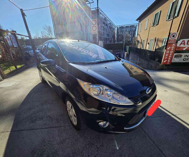 Ford Fiesta 1.2 82 CV 5 porte Titanium NEOPATENTATI OK ! usato a COMO