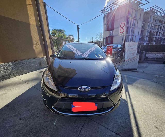 Ford Fiesta 1.2 82 CV 5 porte Titanium NEOPATENTATI OK ! - foto 2 di 4