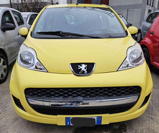 Peugeot 107 1.0 68CV 5p. Urban Move NEOPATENTATI OOOK, del 2012, 107.000 km, in vendita a Como (CO)