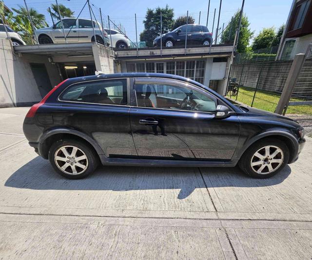 Volvo C30 1.6 D Momentum NEOPATENTATI OK !! - foto 3 di 4