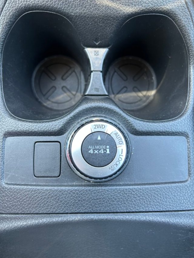 Nissan X-Trail 2.0 dCi 4WD N-Connecta - foto 3 di 4
