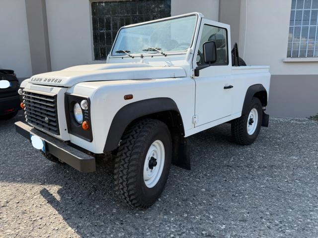 Land Rover Defender 90 2.2 TD4 N1 AUTOCARRO, del 2014, 69.999 km, in vendita a Piacenza (PC)