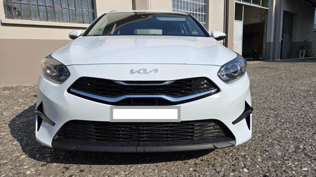 Kia Ceed Sportswagon IN PROMO!!!!1.6 CRDi 136 CV MHEV SW Business Class - foto 2 di 4