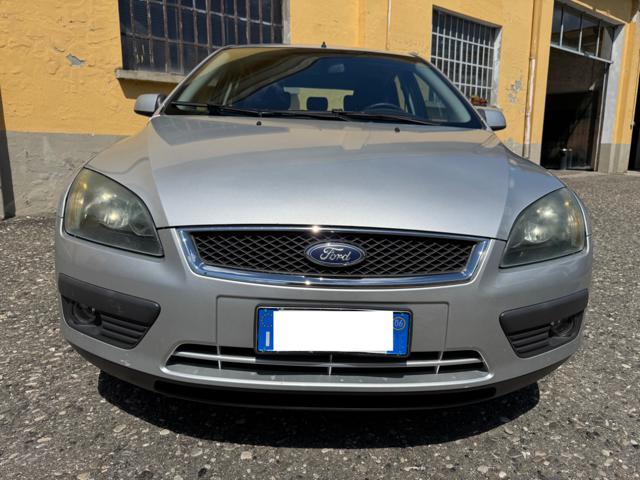 Ford Focus 5 PORTE 1.6 TDCi (90CV) - foto 2 di 4