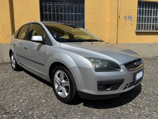 Ford Focus 5 PORTE 1.6 TDCi (90CV) - foto 3 di 4
