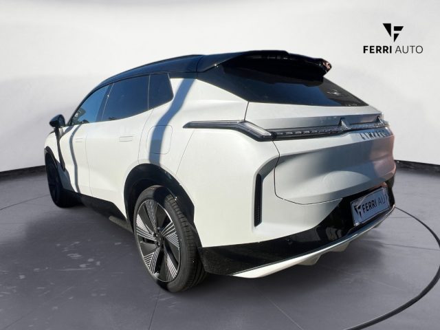 Lynk & Co 8 PHEV More - foto 3 di 4