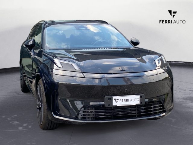 Lynk & Co 8 PHEV More - foto 3 di 4
