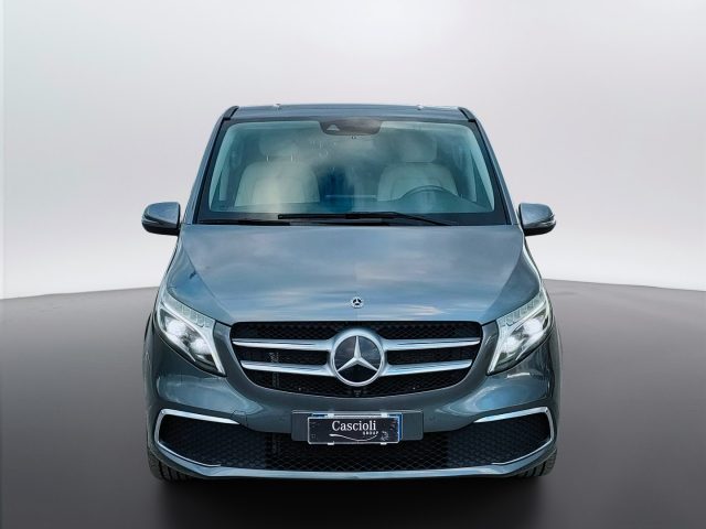 Mercedes-Benz CLA sse V - W447 2019 Long - V Long 250 d Premium 4mat - foto 4 di 4