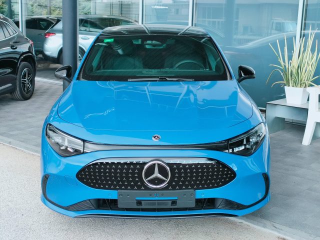 Mercedes-Benz CLA 250 + con tecnologia EQ - foto 4 di 4