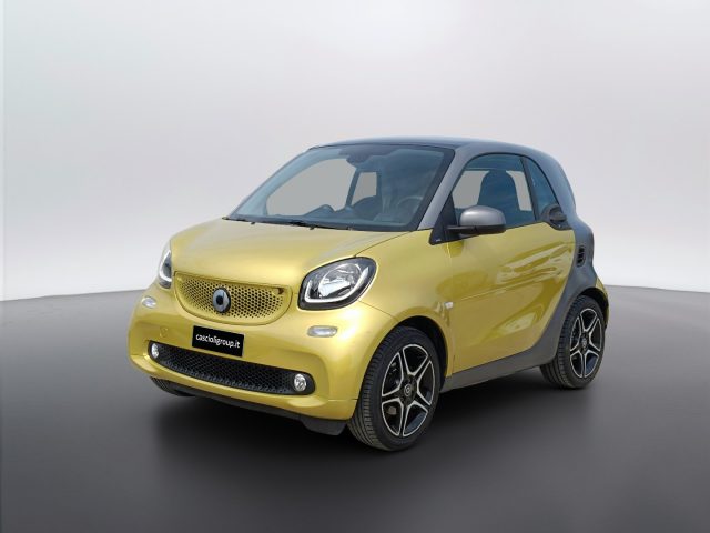 smart forTwo III 2015 - 0.9 t Passion 90cv twinamic usato a MOSCIANO SANT ANGELO