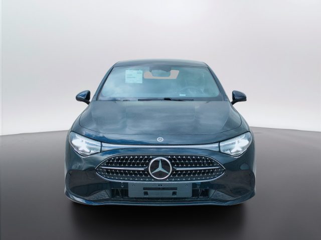 Mercedes-Benz CLA 180 - foto 2 di 4