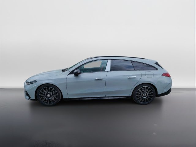 Mercedes-Benz CLA 220 4MATIC Shooting Brake - foto 3 di 4