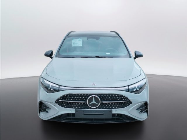 Mercedes-Benz CLA 220 4MATIC Shooting Brake - foto 2 di 4