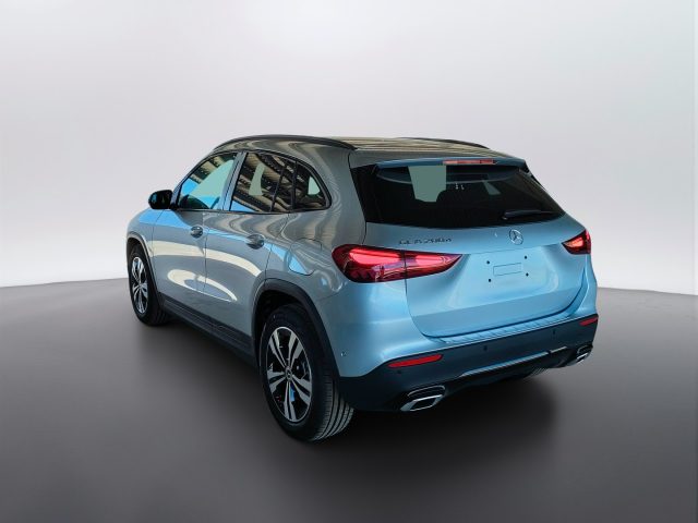 Mercedes-Benz GLA 200 d automatic - foto 3 di 4