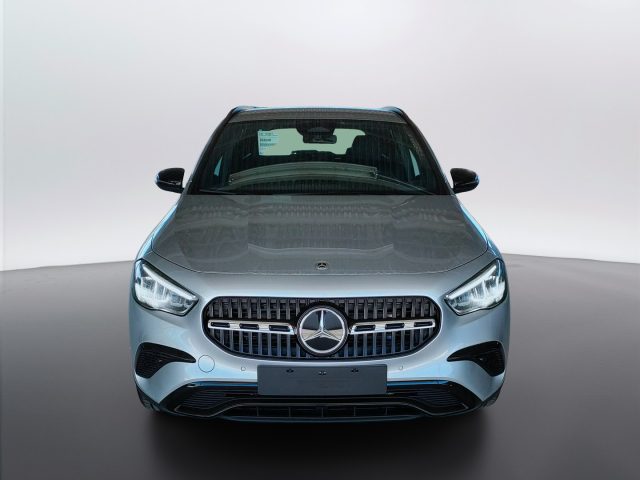 Mercedes-Benz GLA 200 d automatic - foto 2 di 4