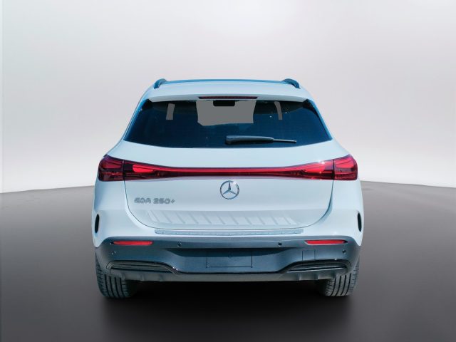 Mercedes-Benz EQA 250+ - foto 4 di 4
