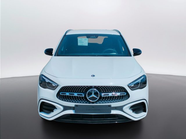 Mercedes-Benz GLA 200 d automatic - foto 2 di 4