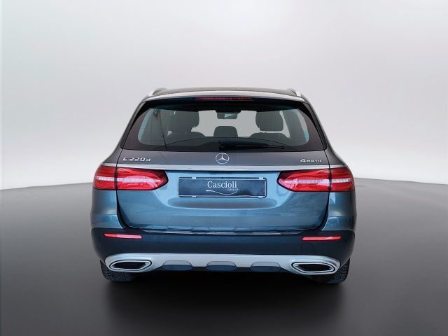 Mercedes-Benz CLA sse E - S213 SW All-Terrain - E SW All-Terrain 220 - foto 4 di 4