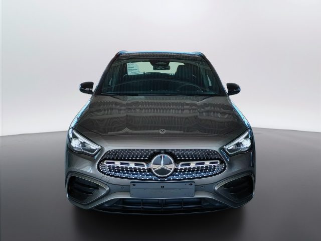 Mercedes-Benz GLA 200 d - foto 2 di 4