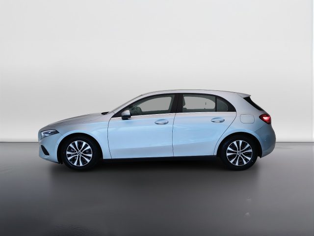 Mercedes-Benz A 180 Classe A - W177 2023 - d Advanced auto - foto 3 di 4