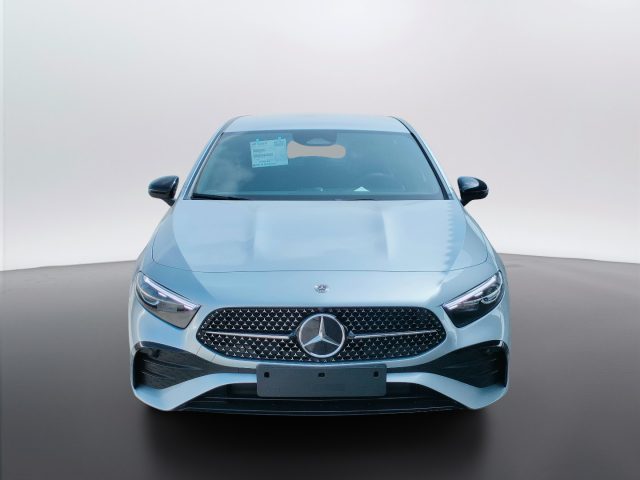 Mercedes-Benz A 180 d Automatic - foto 2 di 4