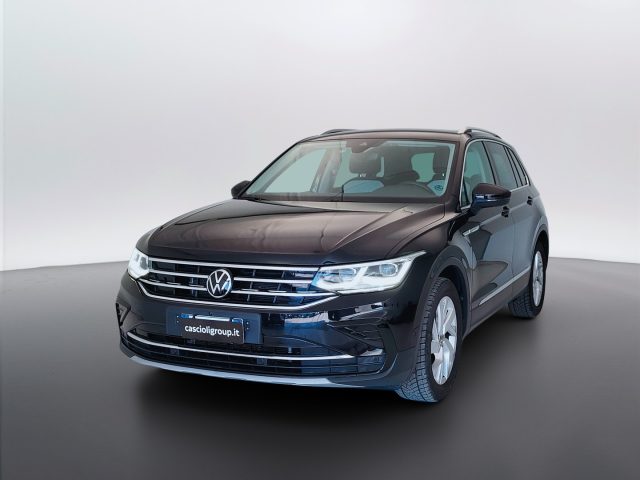 Volkswagen Tiguan II 2021 - 2.0 tdi Elegance 150cv dsg usato a MOSCIANO SANT ANGELO