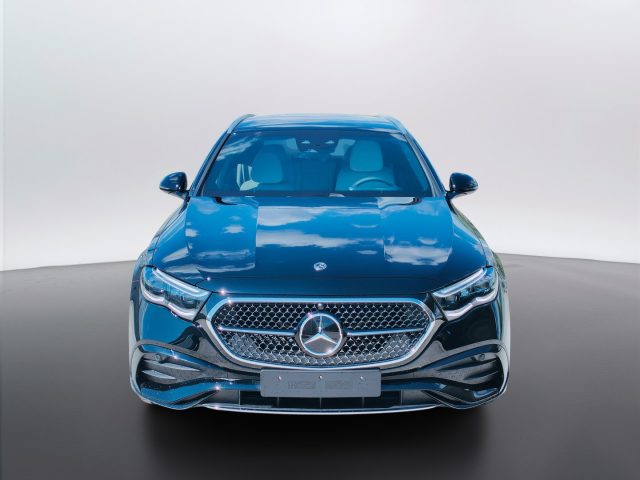 Mercedes-Benz E 220 d 4MATIC Station Wagon - foto 2 di 4