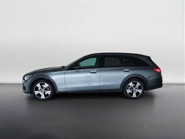 Mercedes-Benz CLA sse C-S206 SW All-Terrain - C SW All-Terrain 220 d - foto 3 di 4
