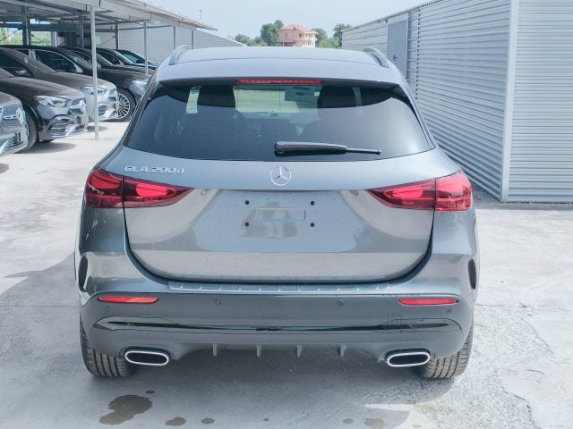Mercedes-Benz GLA 200 d - foto 4 di 4