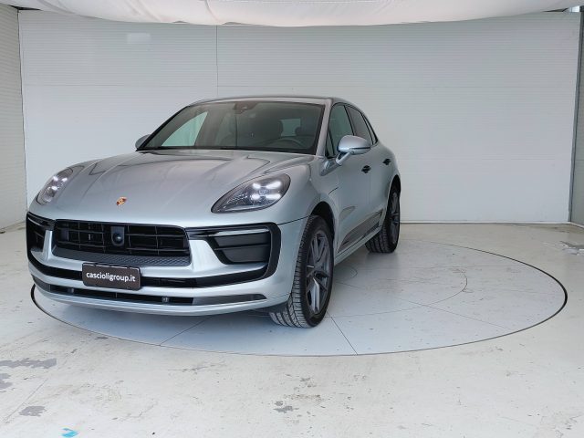 Porsche Macan I 2022 - 2.0 265cv pdk, del 2022, 79.948 km, in vendita a Mosciano Sant Angelo (TE)