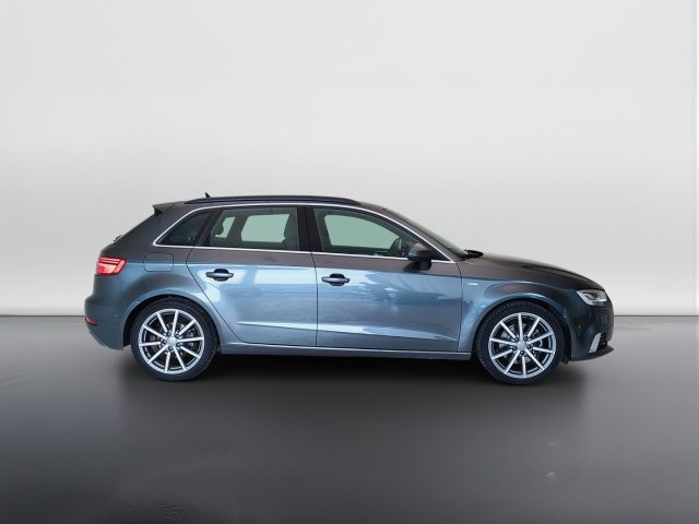 Audi A3 III 2016 Sportback - Sportback 35 2.0 tdi Sport - foto 4 di 4