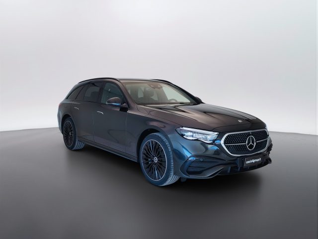 Mercedes-Benz CLA sse E - S214 SW - E SW 220 d AMG Line Premium 4mat - foto 3 di 4