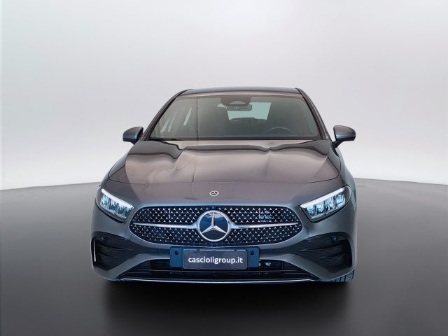 Mercedes-Benz A 250 Classe A - W177 2023 - e phev AMG Line Advanced P - foto 3 di 4