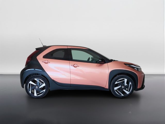 Toyota Aygo X HEV PREMIUM MC26 - foto 4 di 4