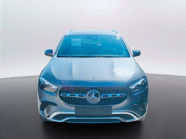Mercedes-Benz GLA 200 d - foto 2 di 4