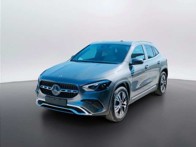 Mercedes-Benz GLA 200 d nuovo a MOSCIANO SANT ANGELO